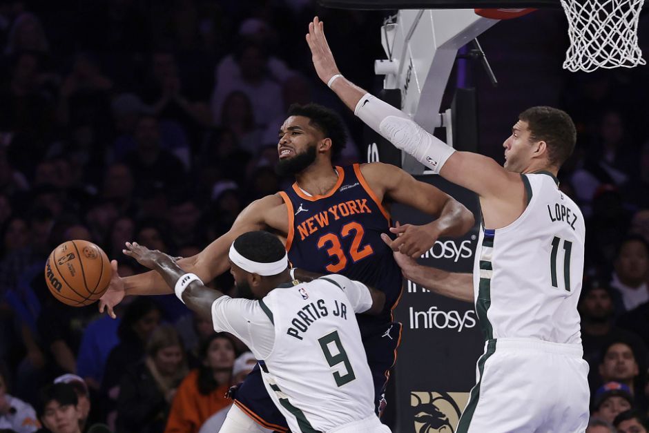 雄鹿主场惨负猛龙，失去领先地位