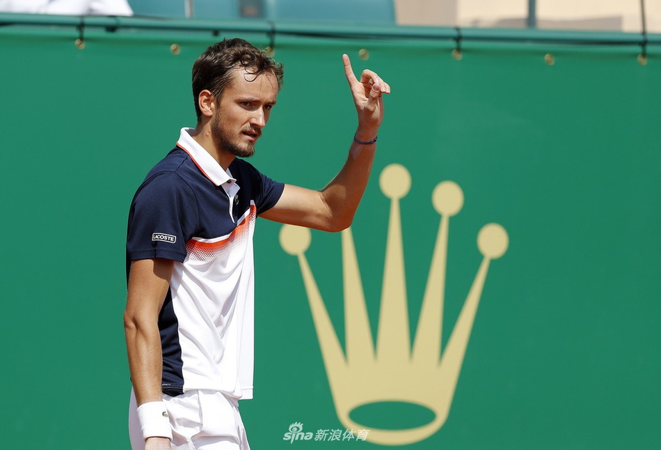 包含蒙特卡洛大师赛力克年终总决赛，梅德韦杰夫惊艳四座的词条